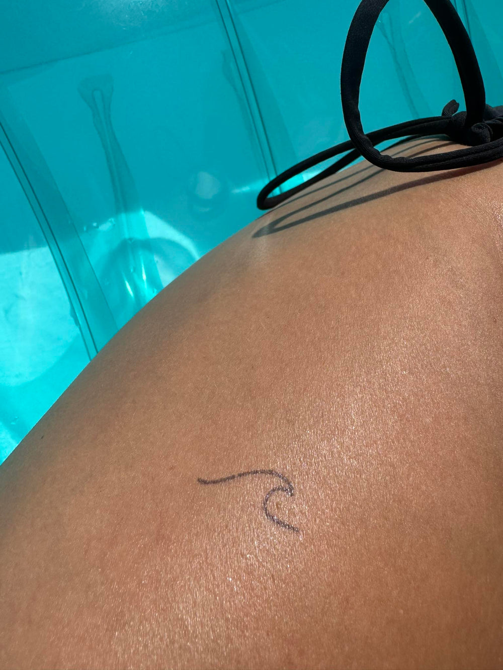 Semi-Permanent Tattoo - Small Wave