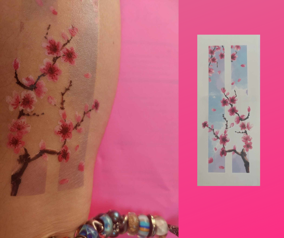 Tatuaggio temporaneo con ramo di fiore rosa