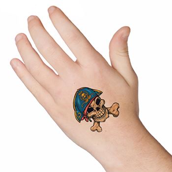 Cráneo y Sombrero Pirata Tatuaje